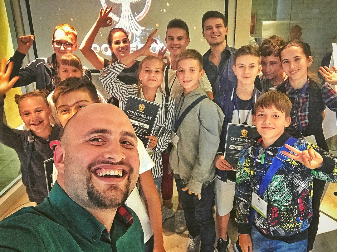 Igor Graf with children — participants of the entrepreneurship training, 2016
